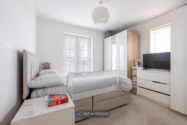 Flat, Diamond Drive, Didcot photo 5