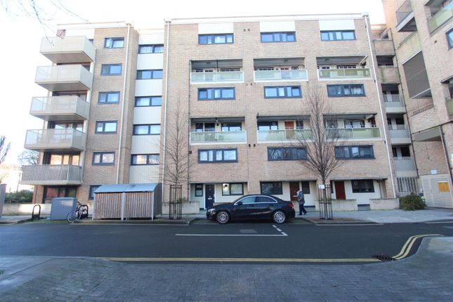 Thumbnail Maisonette to rent in Therfield Court, Brownswood Road