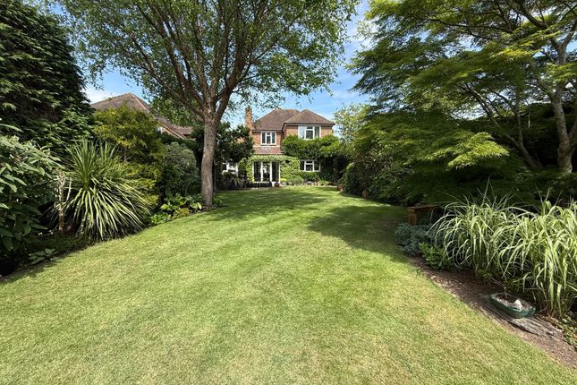 59 Orchard Drive, Horsell, Woking photo 3
