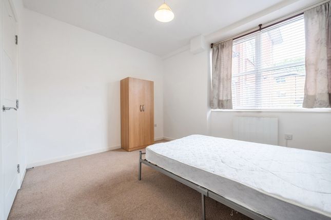 Flat 11, Trinity Court,, Emmview Close, Berkshire photo 4