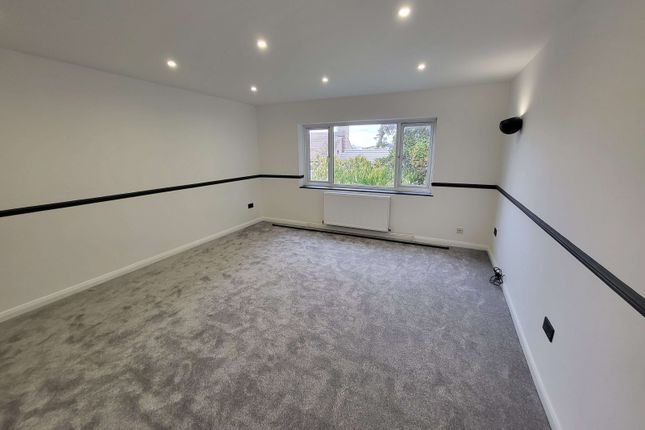 9 Stockwood Court, Stockwood Crescent, LUTON photo 5