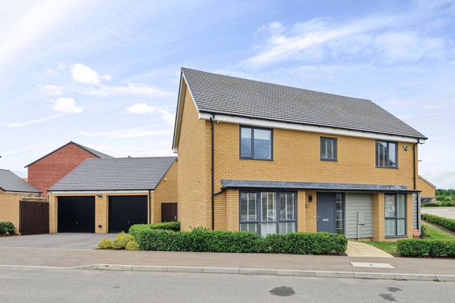 4 bed detached house for sale in Buckworth Drive, Wootton, Bedford MK43