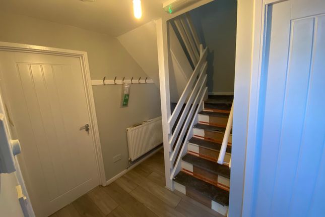 26, Somerby Road, Barking photo 5