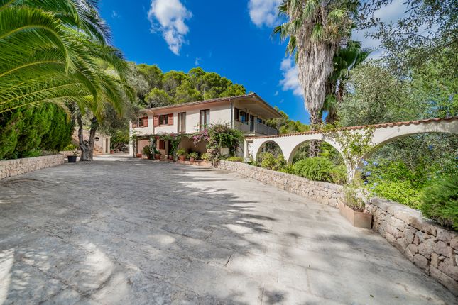 Villa for sale in Puigpunyent, Mallorca, Balearic Islands