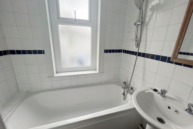 Flat to rent in Lewes Road, Brighton