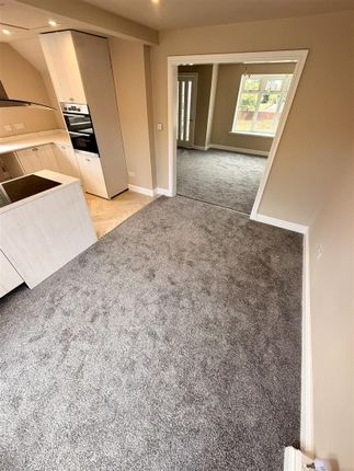 15, Wood Lea, Houghton Le Spring photo 5