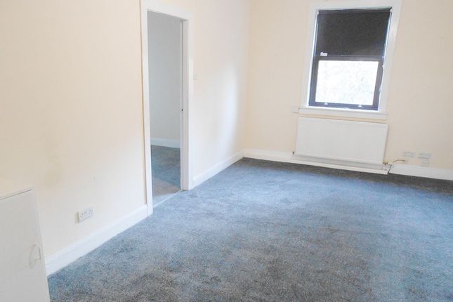 Flat for sale in 29D, St Cuthbert Street, Tenanted Investment, Catrine, Ayrshire KA56Sw