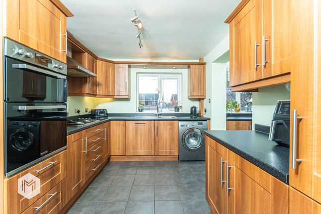 1 Croyde Close, Bolton photo 4