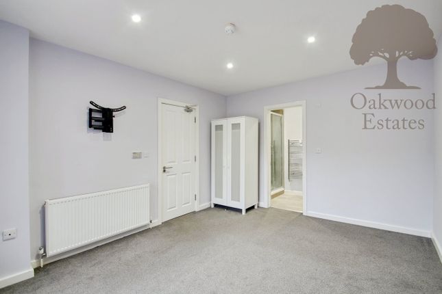 Unit 2, 43, Dawley Ride, Colnbrook photo 5