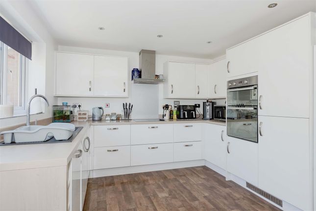 50, Robin Road, Goring-By-Sea photo 2
