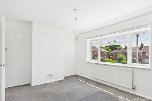 9 Lindfield Estate North, WILMSLOW photo 3