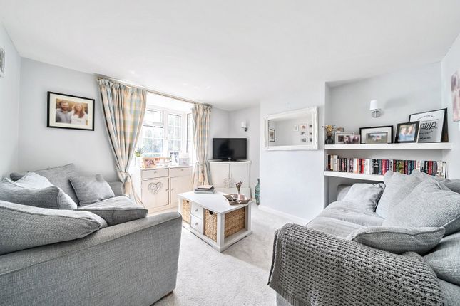 8, Upper Manor Road, Milford, Godalming photo 4
