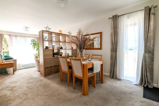 Flat 6, Alvandi Gardens,, Herbert Road, Hampshire photo 4