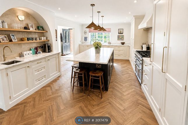 High View, Caenshill Road, Weybridge photo 2