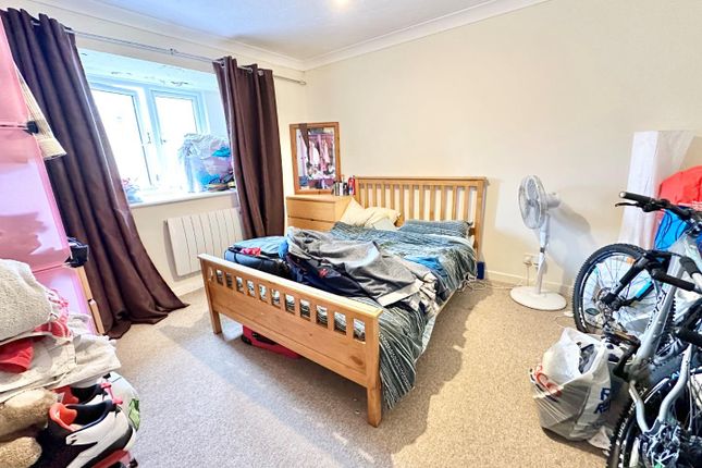 Flat for sale in Louviers Road, Weymouth