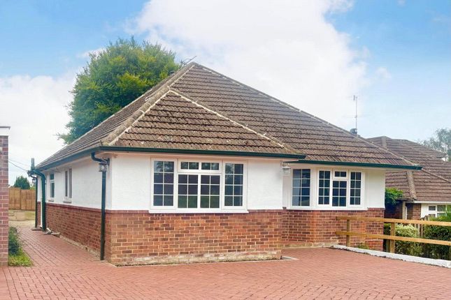 3-bed bungalow on Blackberry Lane, Alton, £1,750/mo