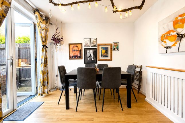 24 Park Terrace,, Tudway Road, London photo 3