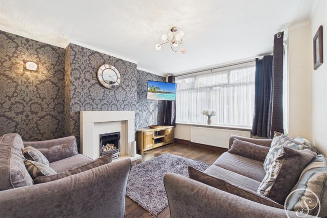 Grange Park Crescent, Leeds photo 3