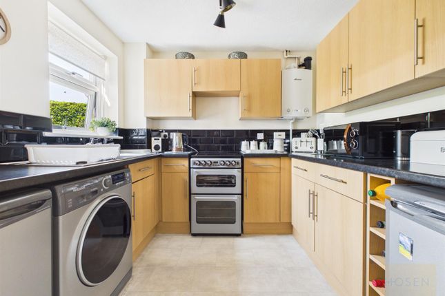24, Tallis Road, Gloucester photo 4