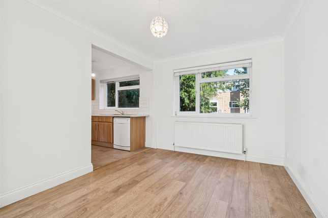 45, Oak Hill, Surbiton photo 2