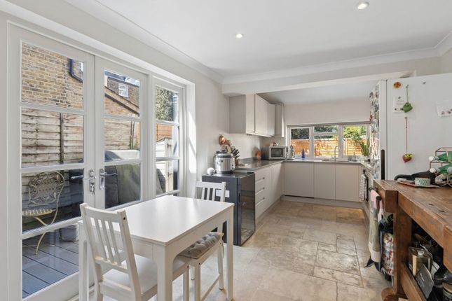 25, Burnthwaite Road, London photo 4