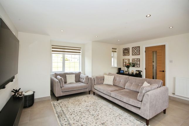 7, Cedar Wood Drive, Porth photo 4