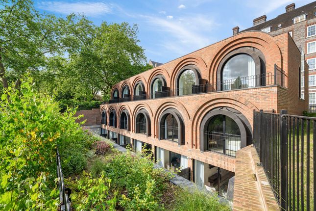 6 Arco Walk Highgate Road, London photo 2
