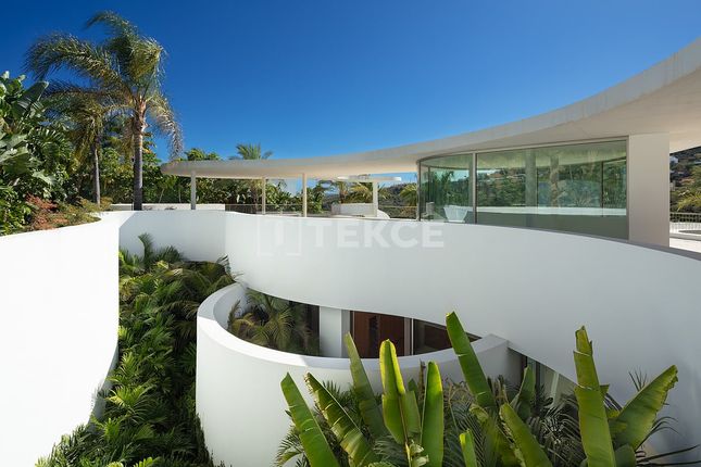 Detached house for sale in Casares Del Sol, Casares, Málaga, Spain