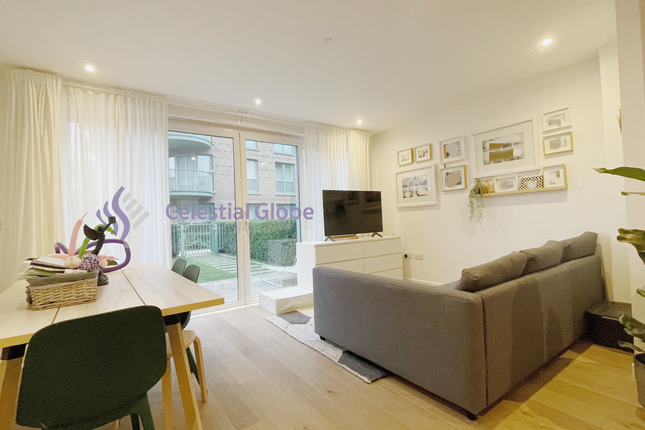 Thumbnail Town house to rent in Astell Road, Greenwich