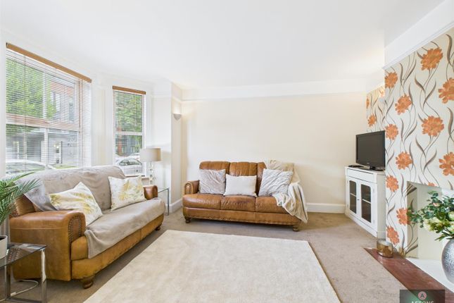 65, East Park, Southgate photo 2