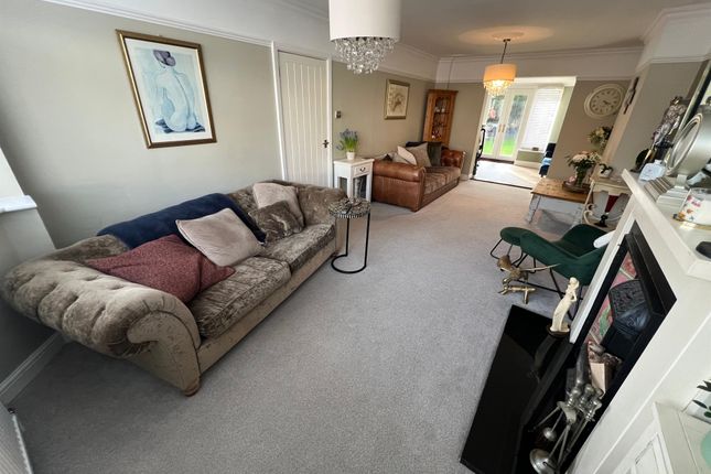 28, Briar Hill Walk, Northampton photo 3