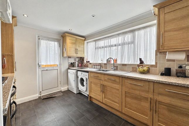 1, Sunningdale Drive, Kent photo 4