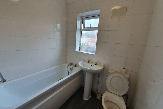 32, Bradfield Road, Birmingham photo 5