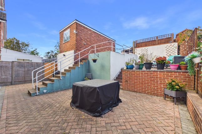 106, Mandarin Way, Gloucestershire photo 4