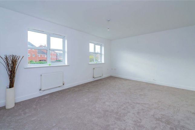 41, Gatcombe Way, Telford photo 4