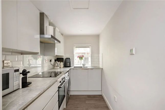 Flat 6, Copperfield House, London photo 3