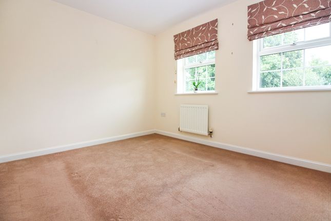 Town house to rent in Orchard Close, Eye