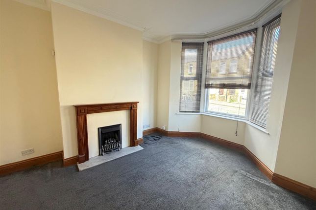19, Livingstone Road, Scarborough photo 2