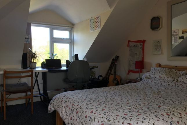Semi-detached house to rent in 6 Bed Student House, 16 Telford Avenue