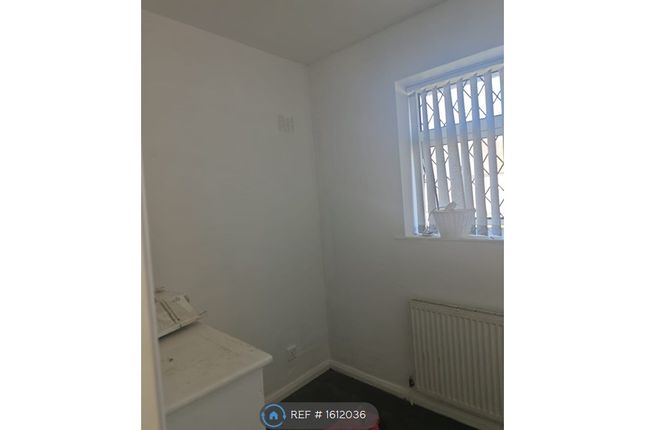 Cartmel Crescent, Chadderton, Oldham photo 4
