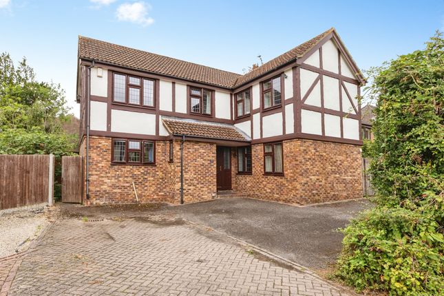37, Kerris Way, Reading photo 4