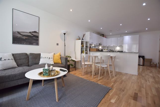 Thumbnail Terraced house to rent in Austin Street, London