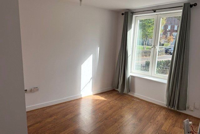 46, Gras Lawn, St Leonards photo 4