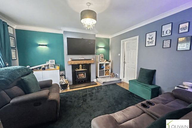 46 Maeshafod, Abertillery photo 2