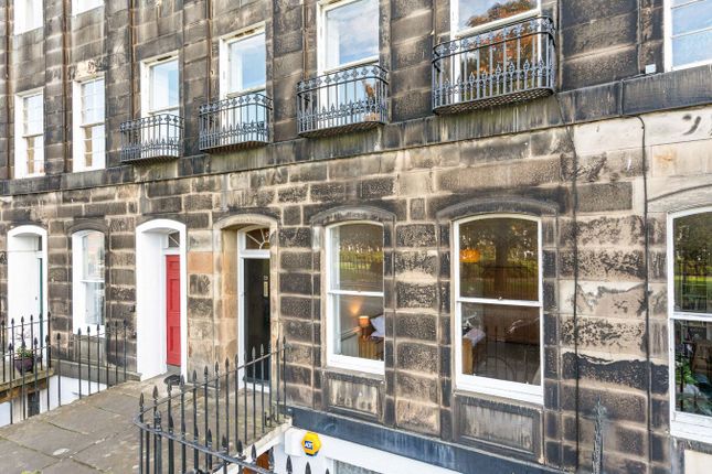 Gardner's Crescent, Edinburgh photo 2