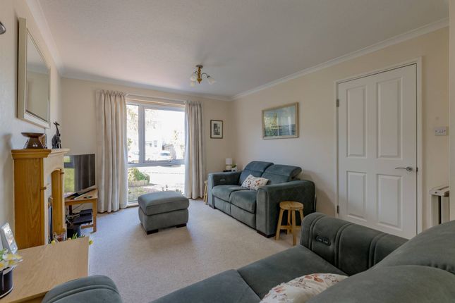 85, Buckstone Crescent, Edinburgh photo 2