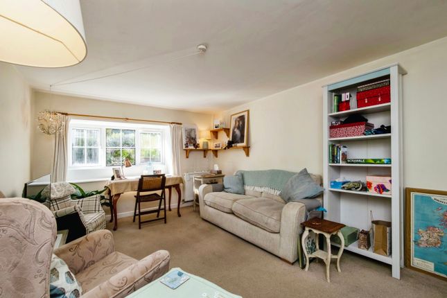 Flat 17, Montpellier Court,, Montpellier Road, Devon photo 2