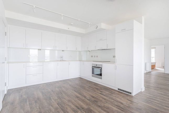 Thumbnail Flat to rent in Millet Place, Silvertown, London