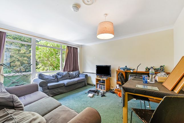 4, Sparkford Close, Winchester photo 3