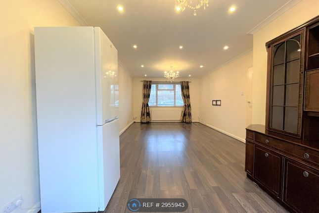 Ickenham Road, Ruislip photo 3